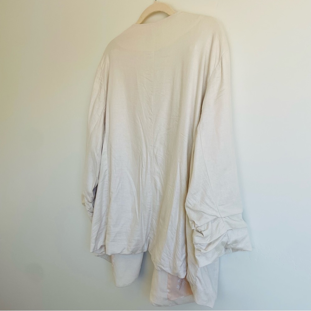Skies Are Blue Curvy Linen Blend Blazer - Picture 9 of 9